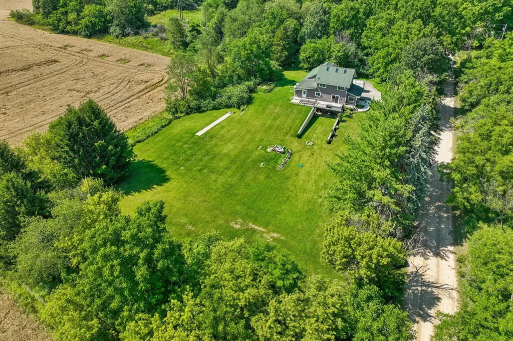 10120 Noggles Road Manchester Township MI 48158