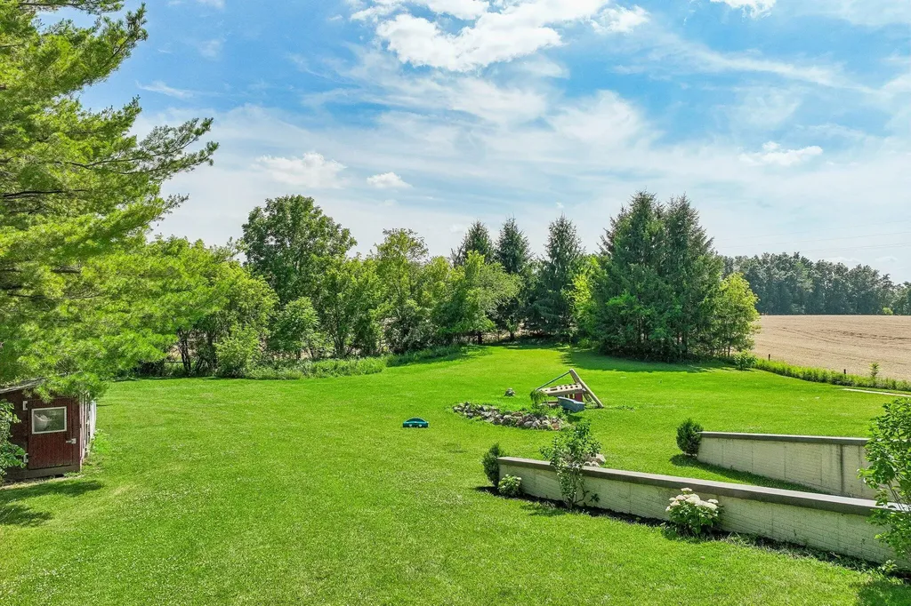 10120 Noggles Road Manchester Township MI 48158