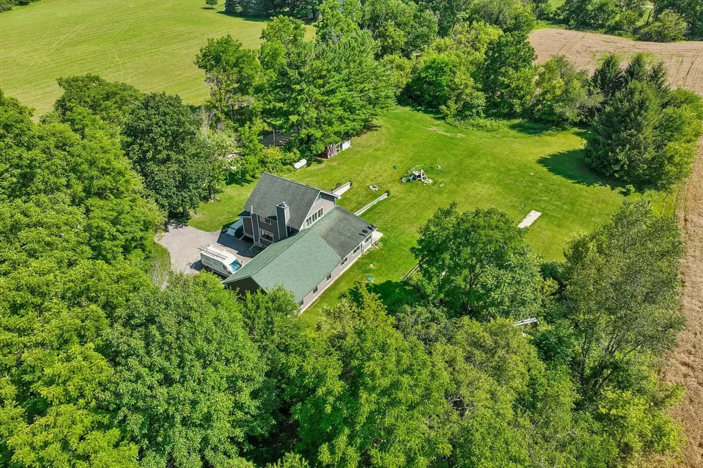 10120 Noggles Road Manchester Township MI 48158