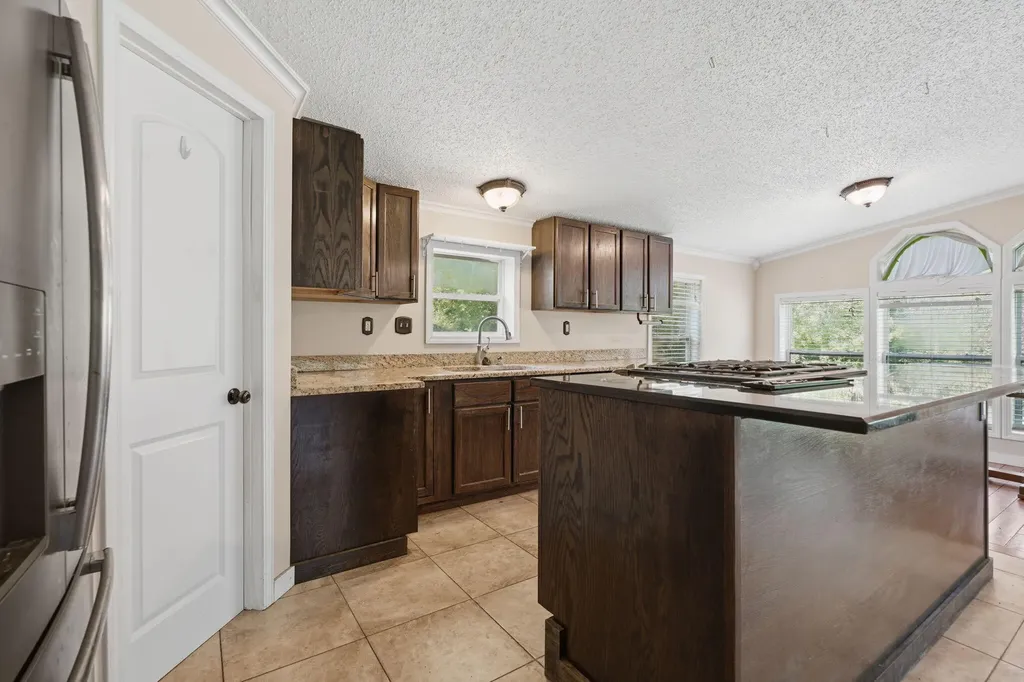 582 Leenhouts Street Comstock Charter Township MI 49048
