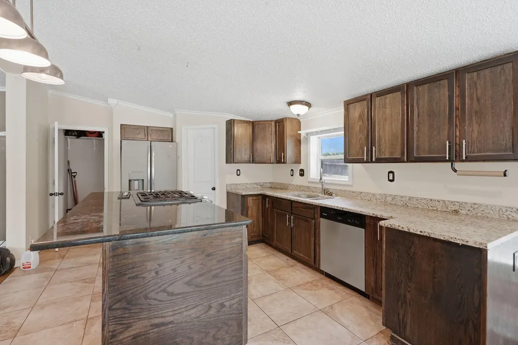 582 Leenhouts Street Comstock Charter Township MI 49048