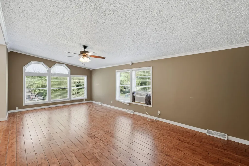 582 Leenhouts Street Comstock Charter Township MI 49048