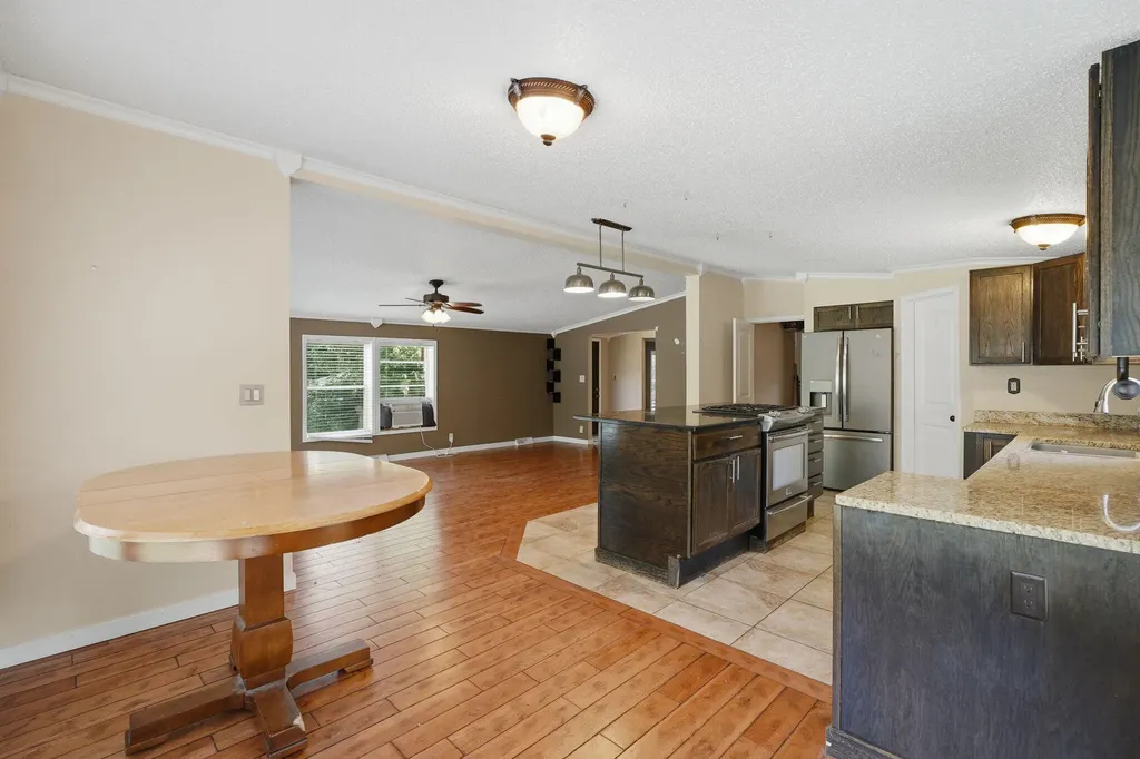 582 Leenhouts Street Comstock Charter Township MI 49048