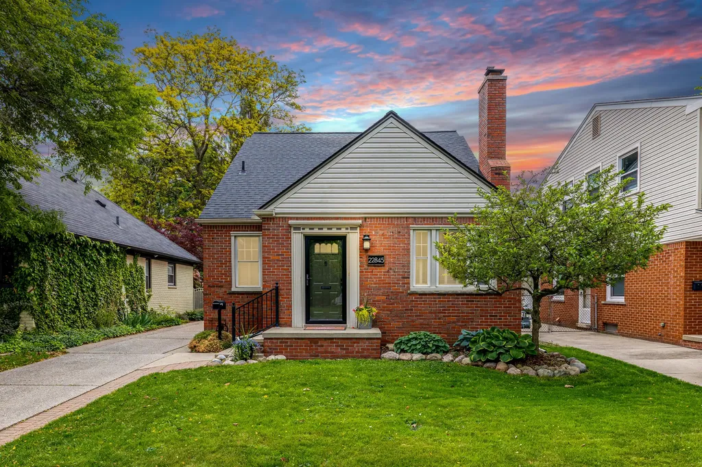 22845 Wellington Street Dearborn City MI 48124