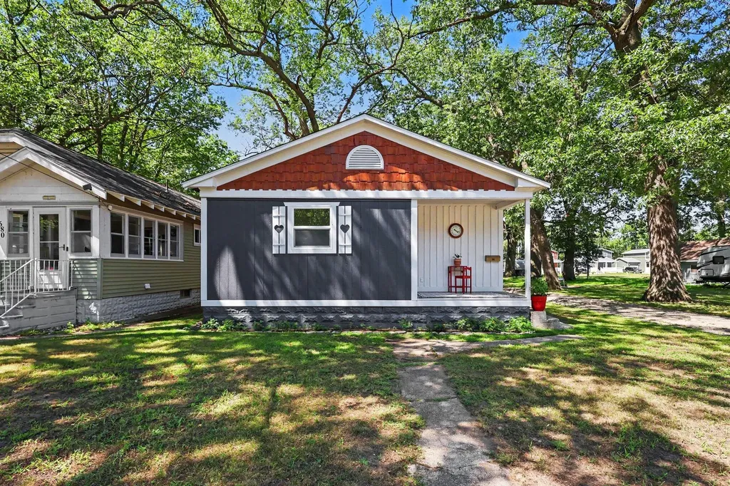 686 Marquette Avenue Muskegon City MI 49442