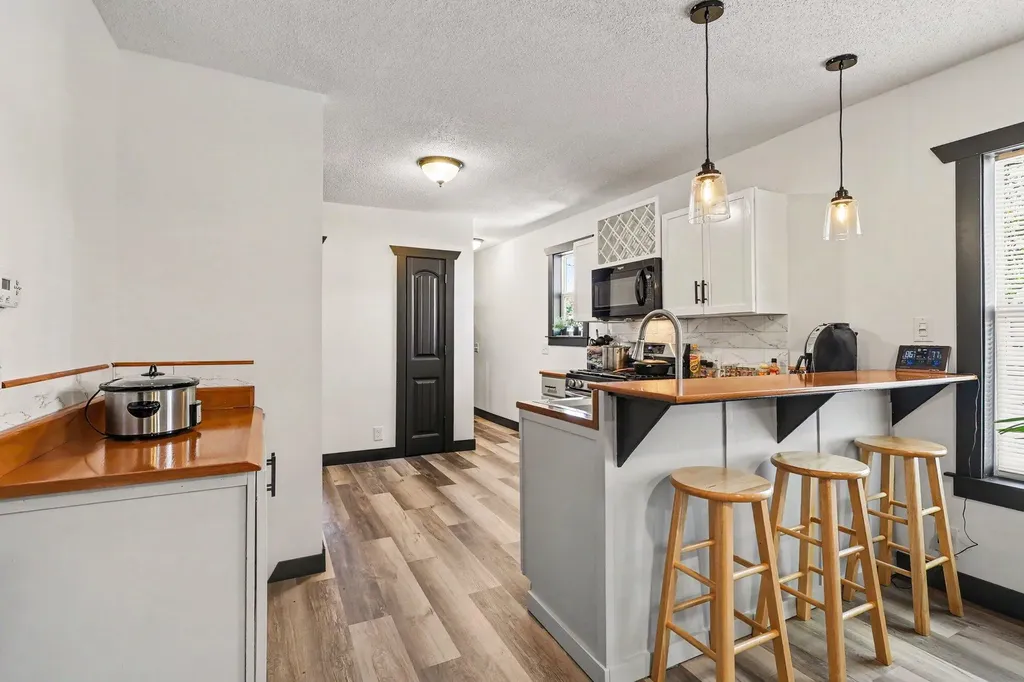 686 Marquette Avenue Muskegon City MI 49442