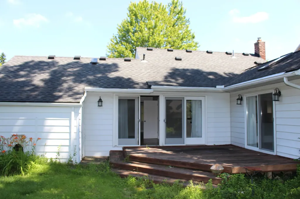 1810 Holland Street Birmingham City MI 48009