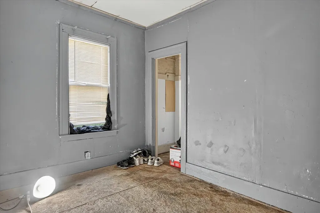 18954 Hickory Street Detroit City MI 48205