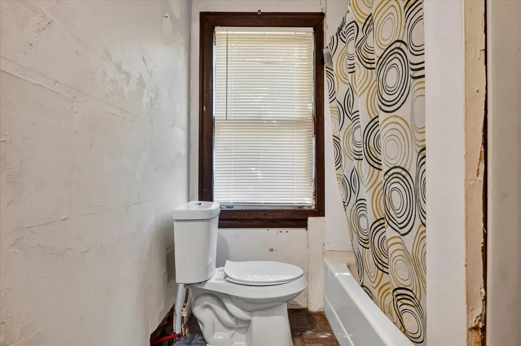 18954 Hickory Street Detroit City MI 48205