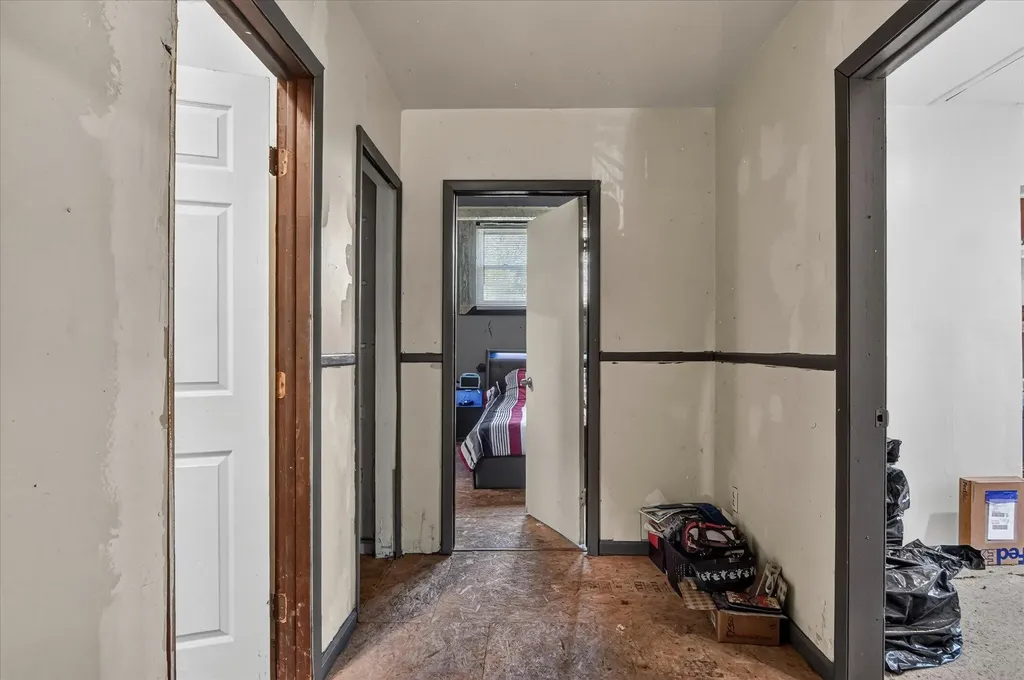 18954 Hickory Street Detroit City MI 48205
