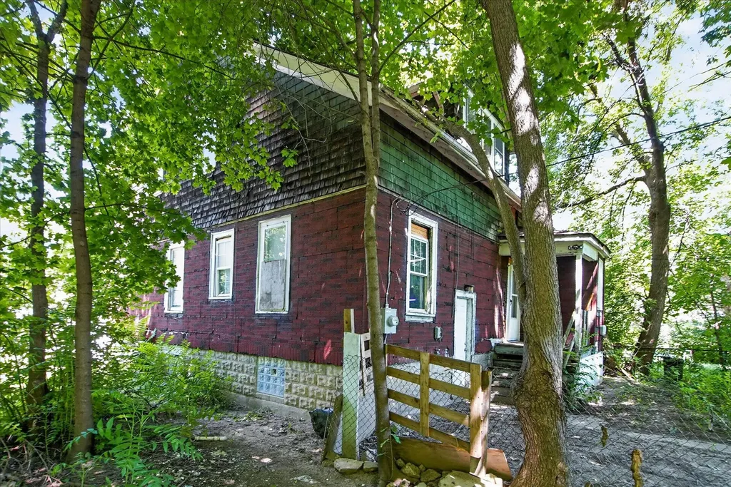 18954 Hickory Street Detroit City MI 48205