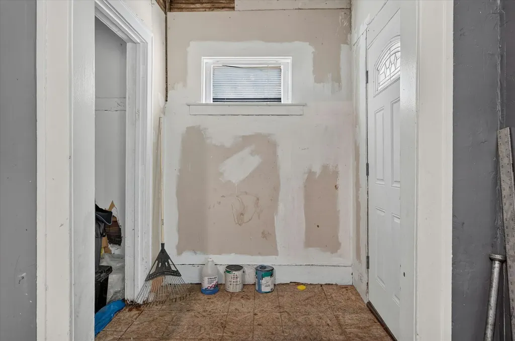 18954 Hickory Street Detroit City MI 48205