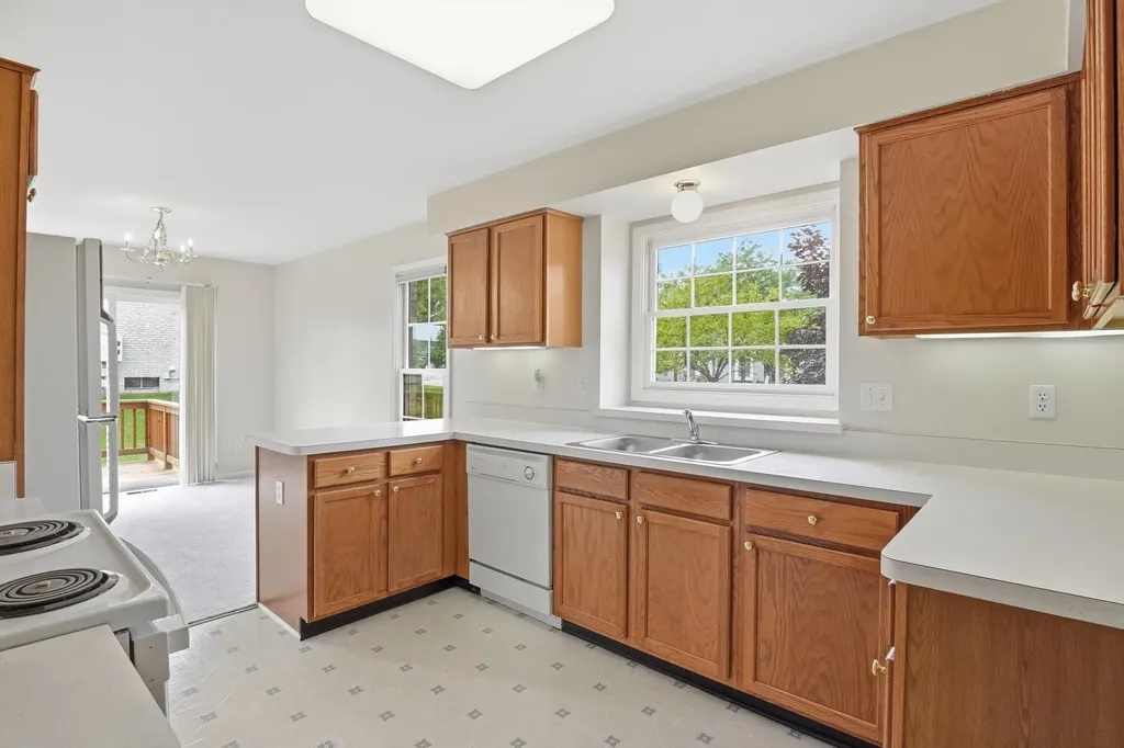 7492 Green Meadow Lane Canton Charter Township MI 48187