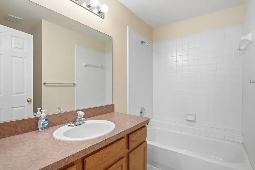 7492 Green Meadow Lane Canton Charter Township MI 48187