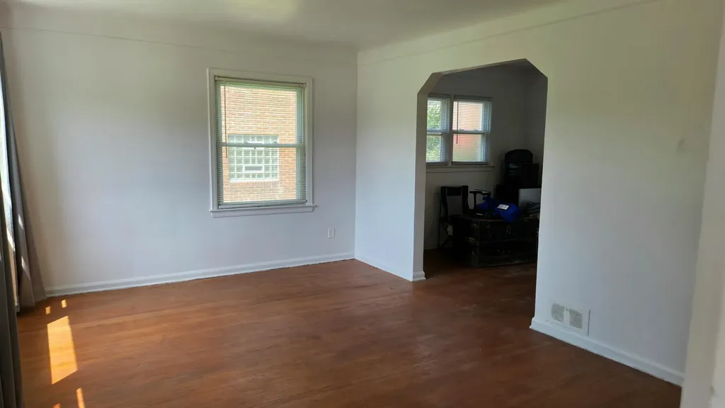 12618 W Outer Drive W Detroit City MI 48223