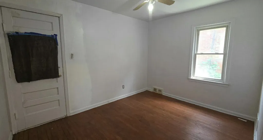 12618 W Outer Drive W Detroit City MI 48223