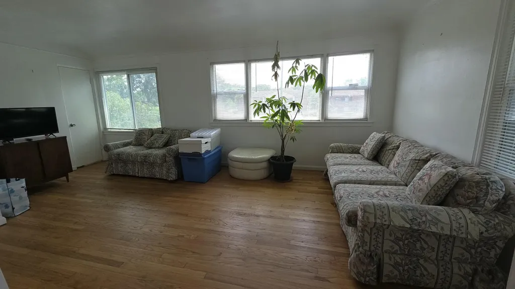 12618 W Outer Drive W Detroit City MI 48223