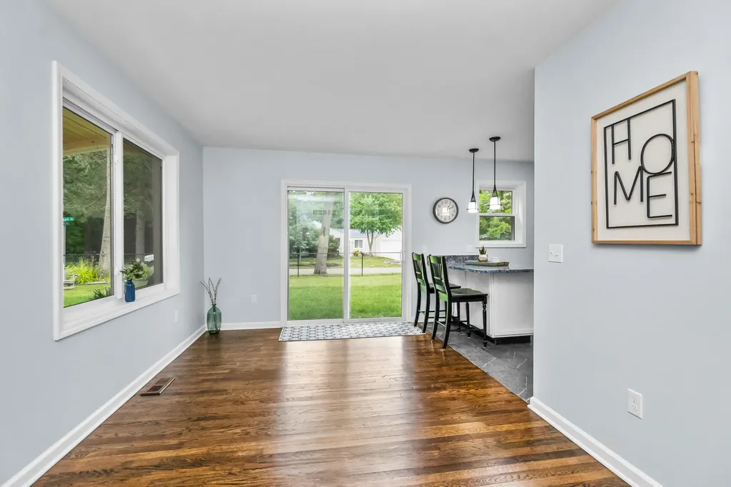 4387 Cedar Avenue West Bloomfield Charter Township MI 48323