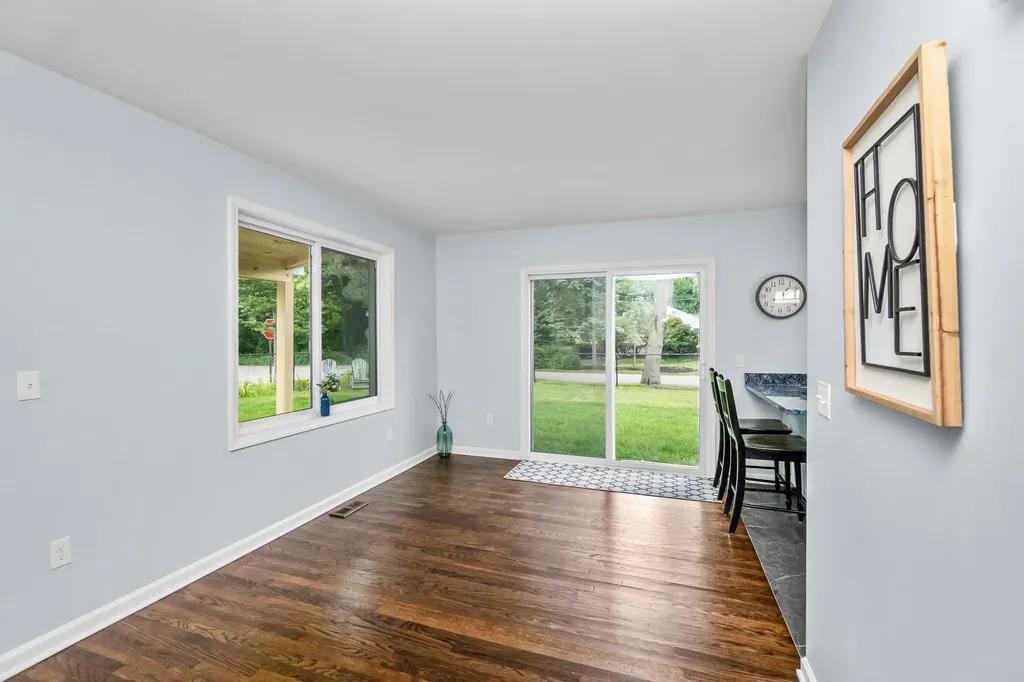 4387 Cedar Avenue West Bloomfield Charter Township MI 48323