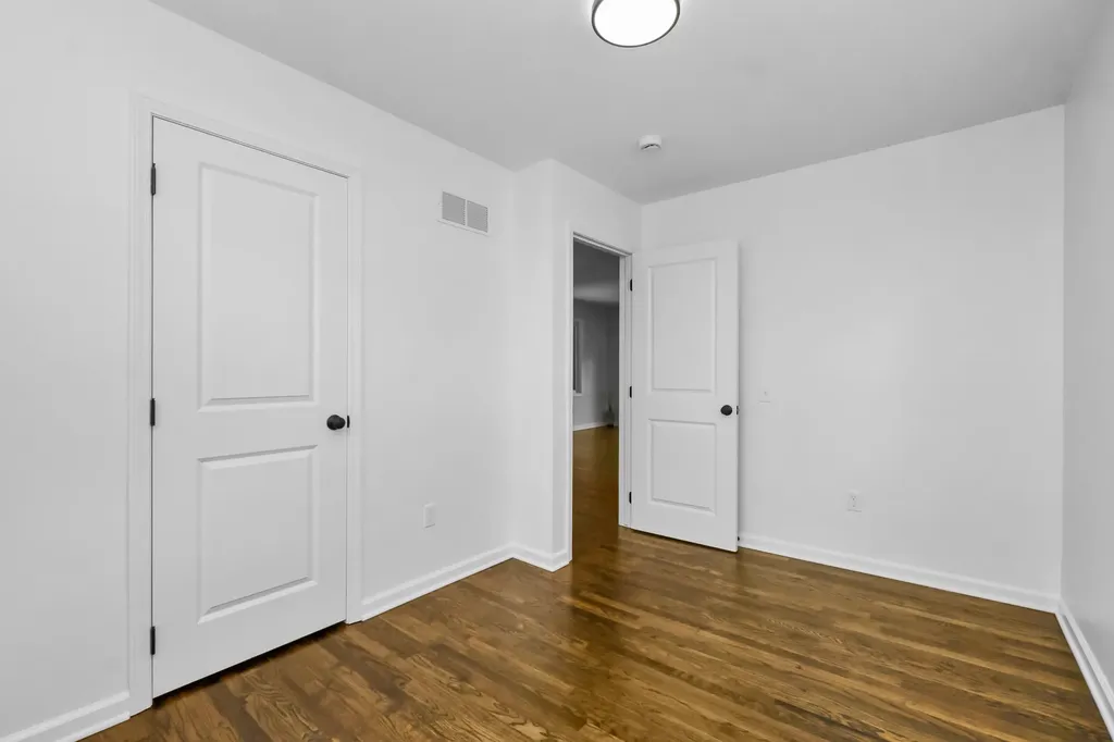 4387 Cedar Avenue West Bloomfield Charter Township MI 48323