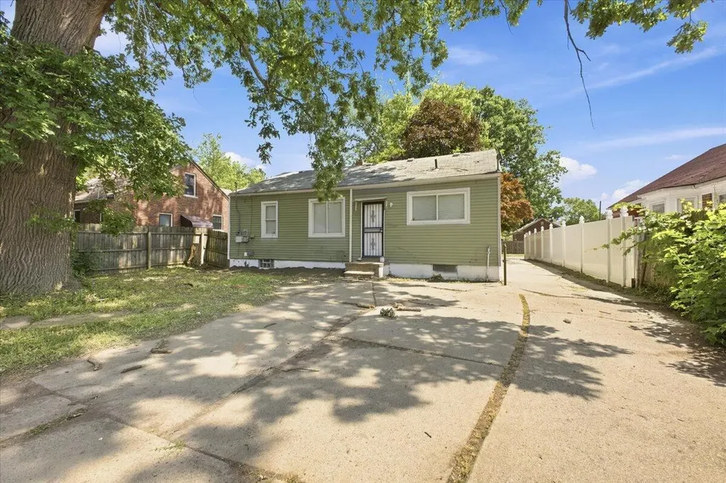 5727 University Place Detroit City MI 48224