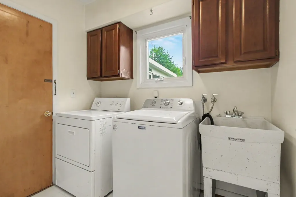 2043 Winsted Boulevard Ann Arbor City MI 48103