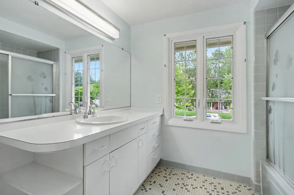 2043 Winsted Boulevard Ann Arbor City MI 48103