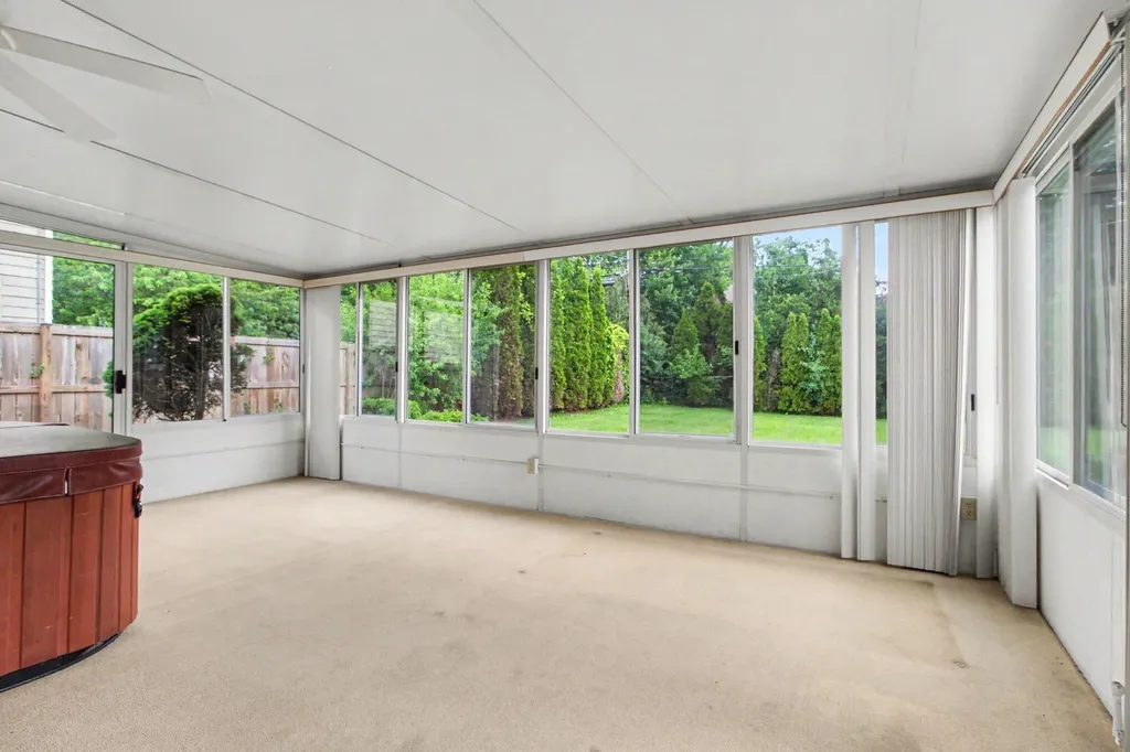 2043 Winsted Boulevard Ann Arbor City MI 48103
