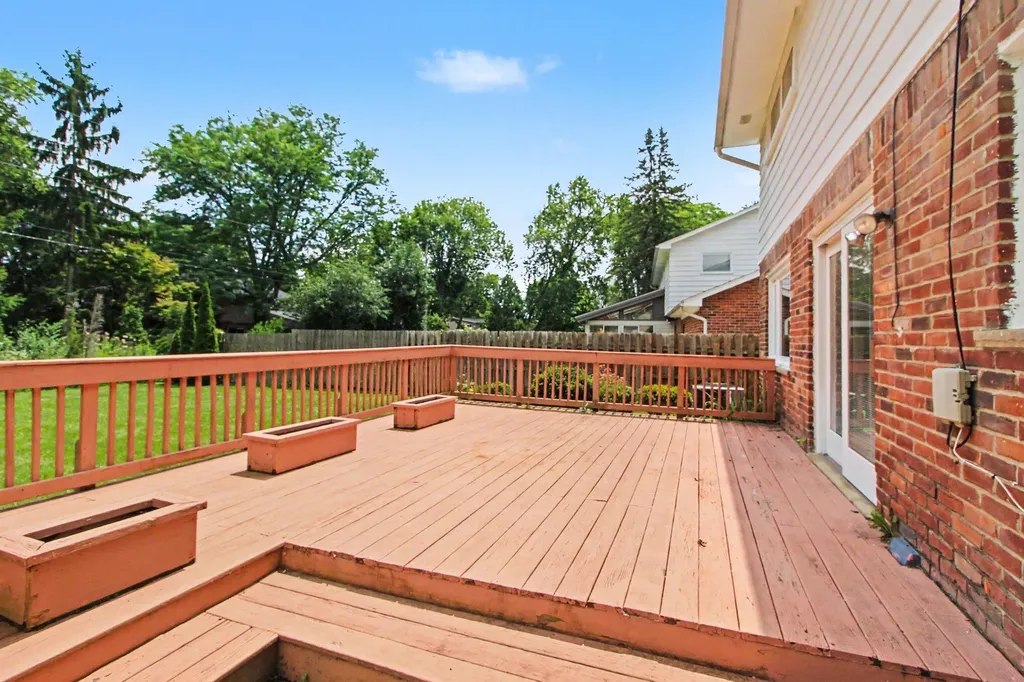 2043 Winsted Boulevard Ann Arbor City MI 48103