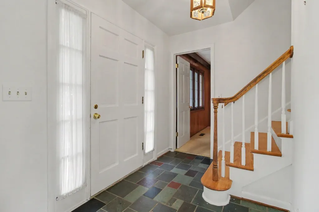 2043 Winsted Boulevard Ann Arbor City MI 48103