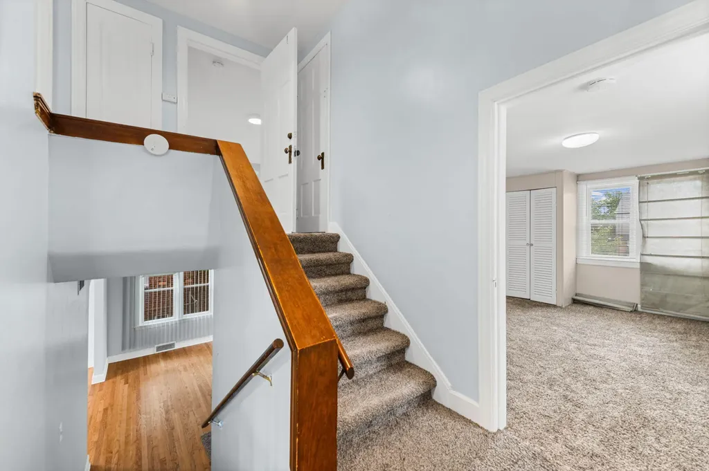 6953 Mayburn Street Dearborn Heights City MI 48127