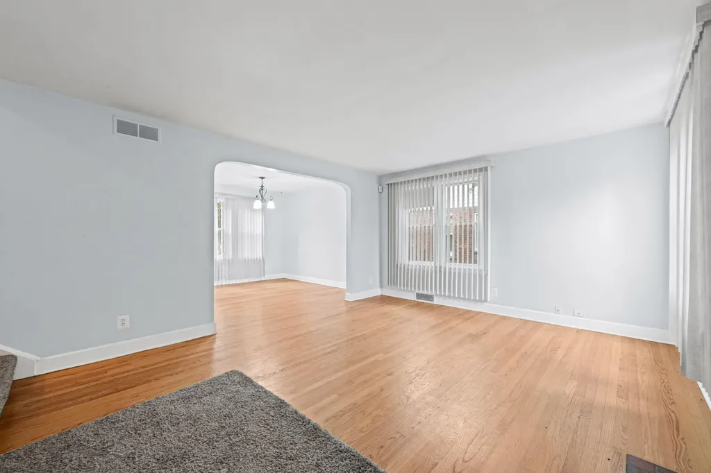 6953 Mayburn Street Dearborn Heights City MI 48127