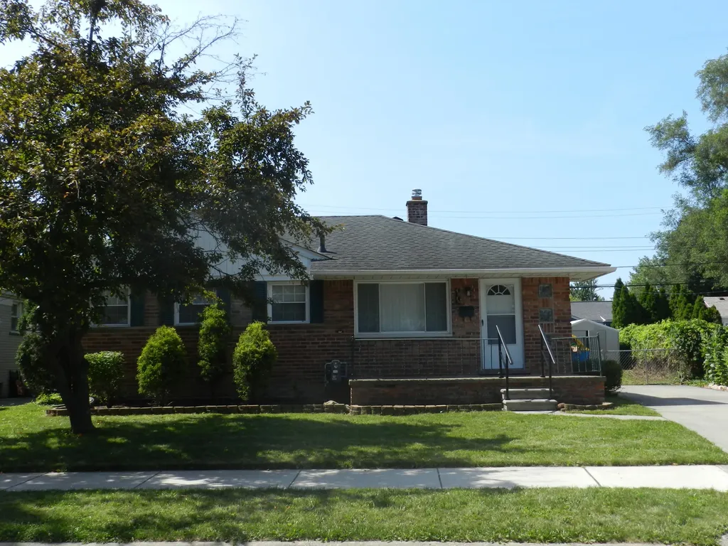 4318 Adams Circle Wayne City MI 48184