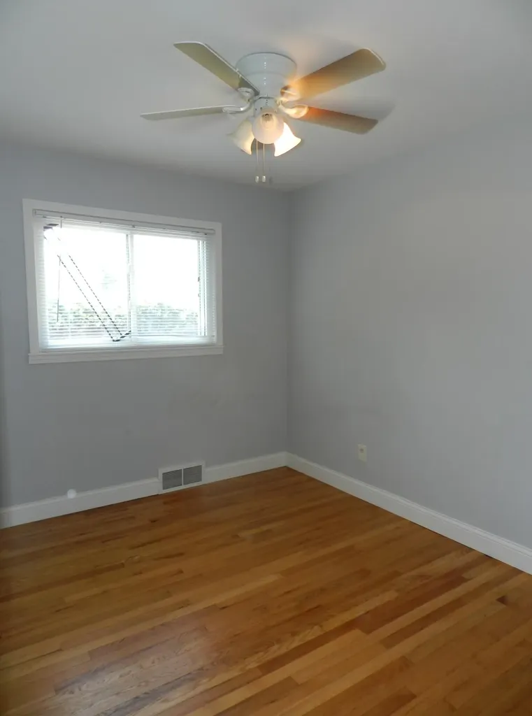 4318 Adams Circle Wayne City MI 48184