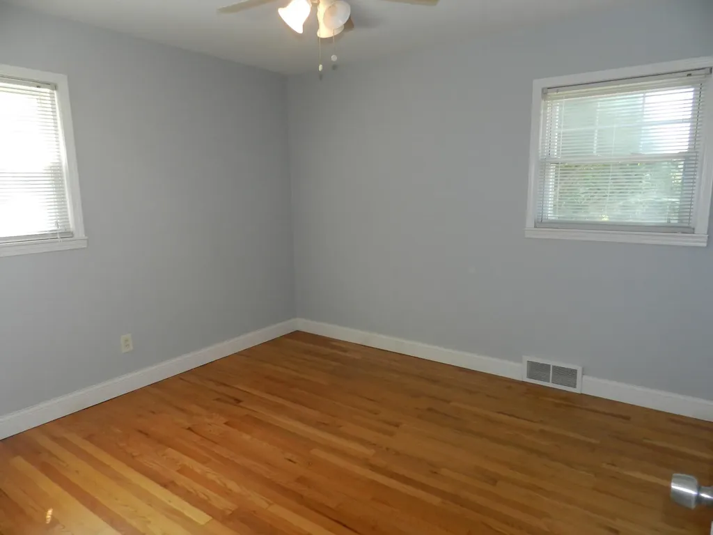 4318 Adams Circle Wayne City MI 48184