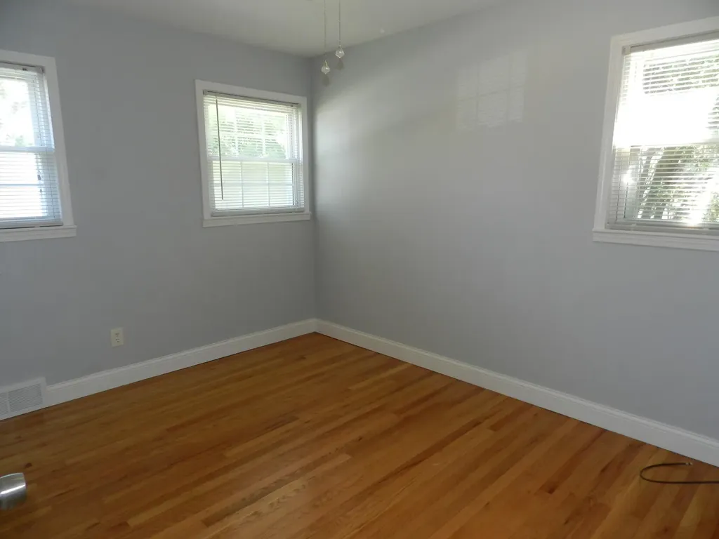 4318 Adams Circle Wayne City MI 48184