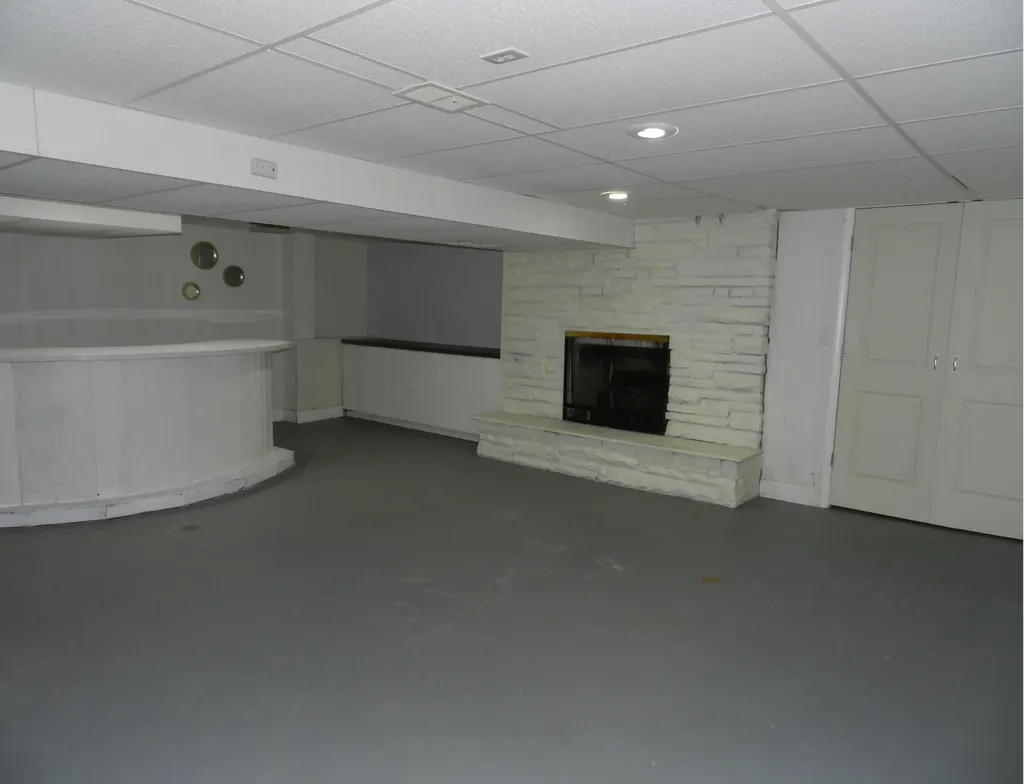 4318 Adams Circle Wayne City MI 48184