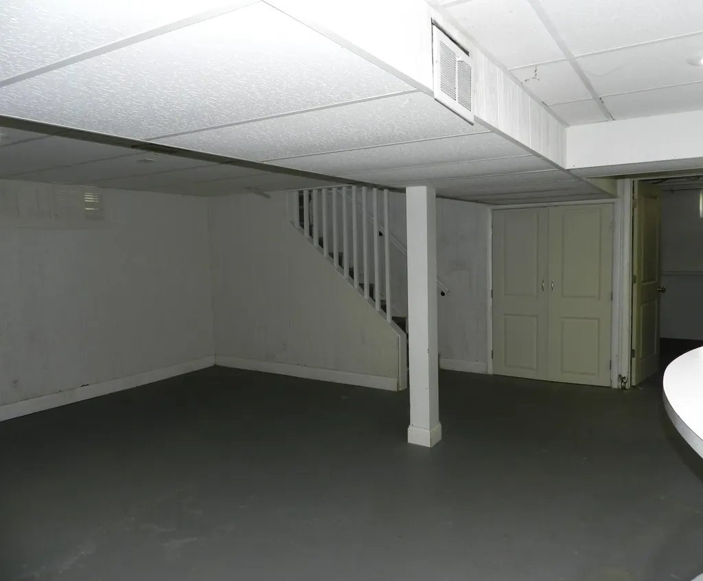 4318 Adams Circle Wayne City MI 48184