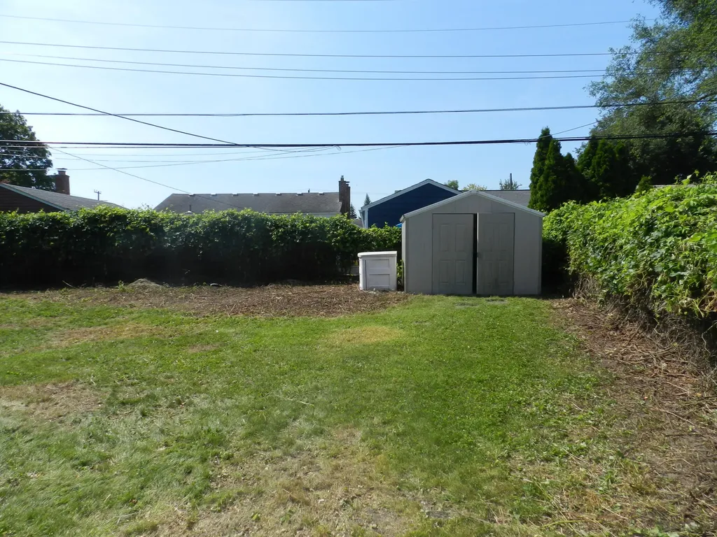 4318 Adams Circle Wayne City MI 48184
