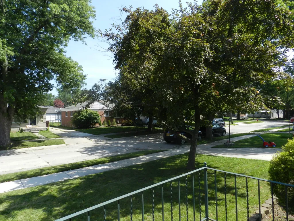 4318 Adams Circle Wayne City MI 48184