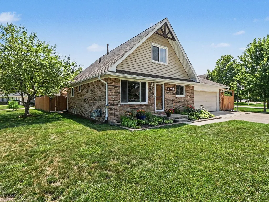 43739 Verdun Court Canton Charter Township MI 48188