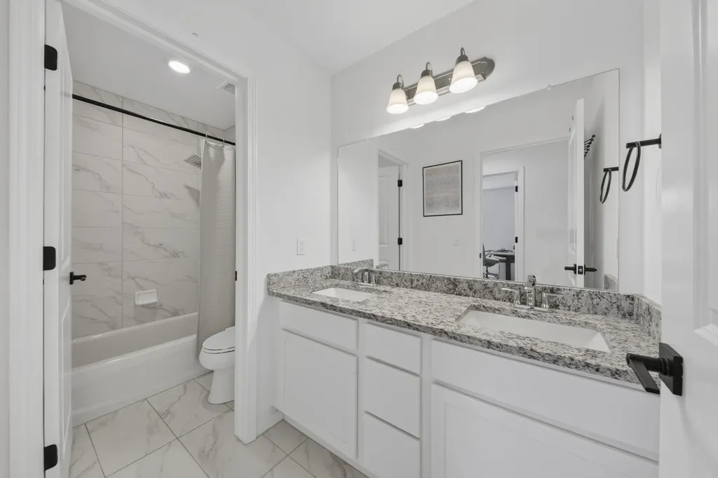 50388 Hedgewood Drive Canton Charter Township MI 48187