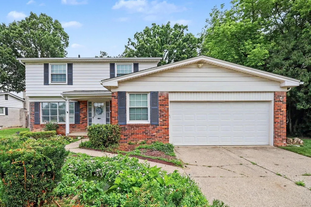 16360 E Rutherland Street E Southfield City MI 48076