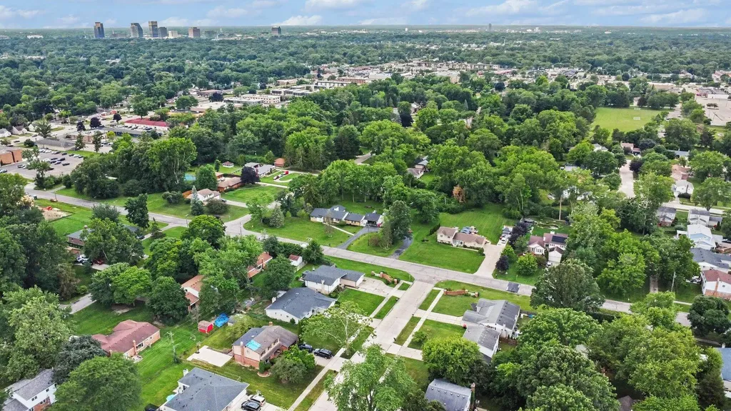 16360 E Rutherland Street E Southfield City MI 48076