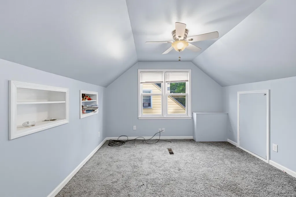 19353 Denby Street Redford Charter Township MI 48240