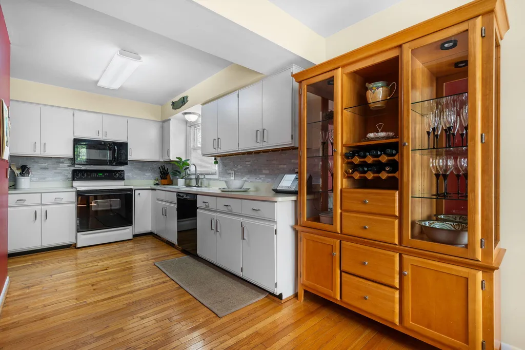 1953 Andover Drive Superior Charter Township MI 48198