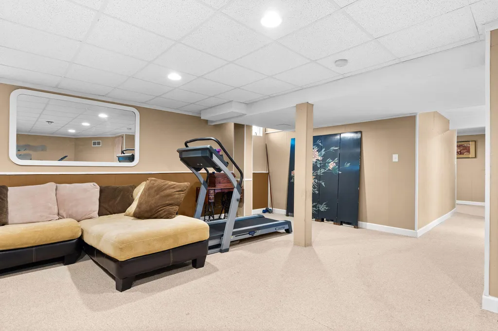 1953 Andover Drive Superior Charter Township MI 48198