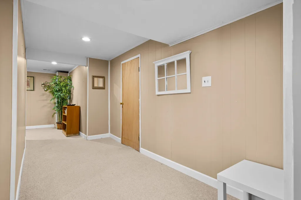 1953 Andover Drive Superior Charter Township MI 48198