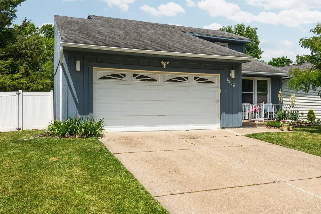 1953 Andover Drive Superior Charter Township MI 48198