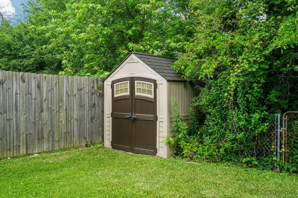 1953 Andover Drive Superior Charter Township MI 48198